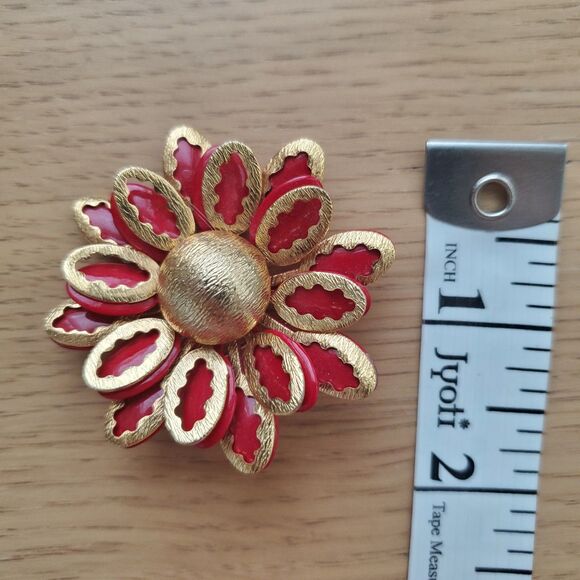Vintage 60s Red Gold Enamel Flower Brooch - Picture 4 of 5